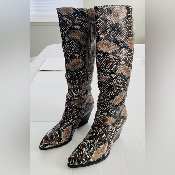 Pierre Dumas snake skin knee high boots women's 10M Brown Block Heel pointed Toe - Picture 1 of 8